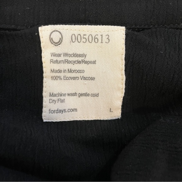 NWOT FOR DAYS Black Short Sleeve Button Down Shirt Size Large - Picture 2 of 3